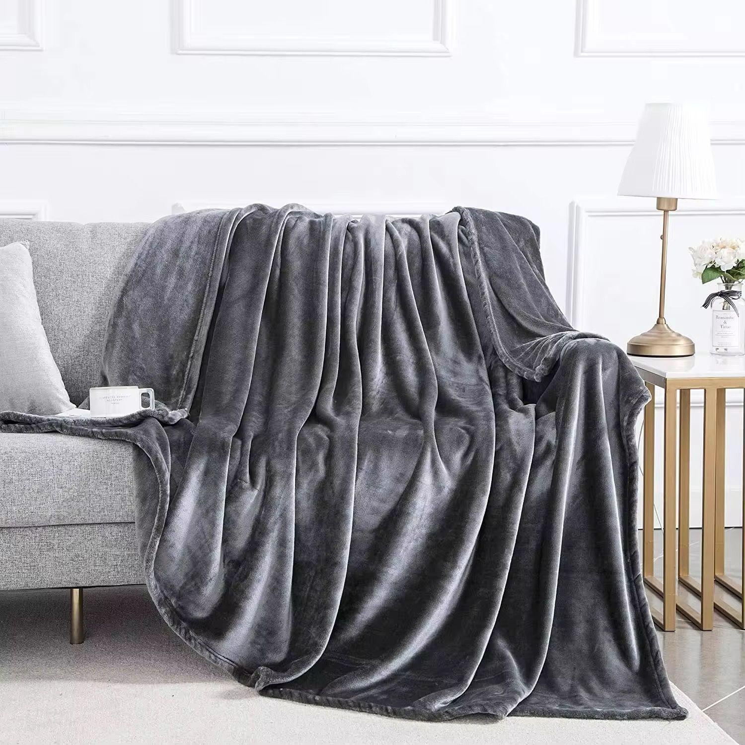 Premium AC Blanket – Lightweight & Breathable Summer Comfort