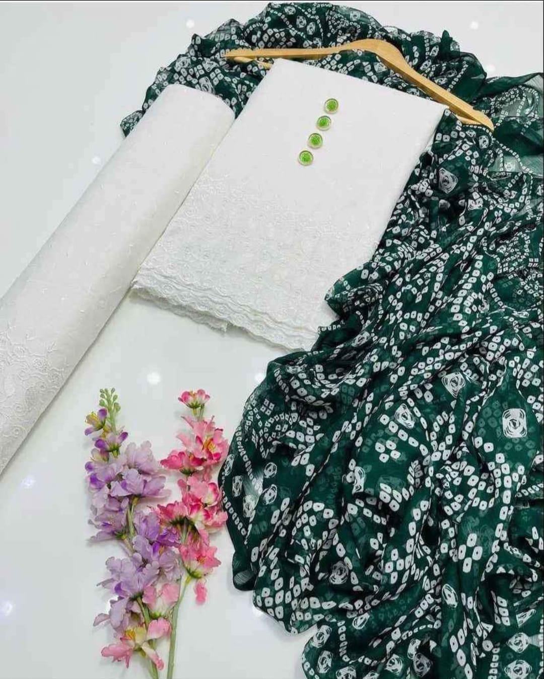 Chicken Kari Embroidered Lawn 3-Piece Suit with Crinkle Chiffon Dupatta