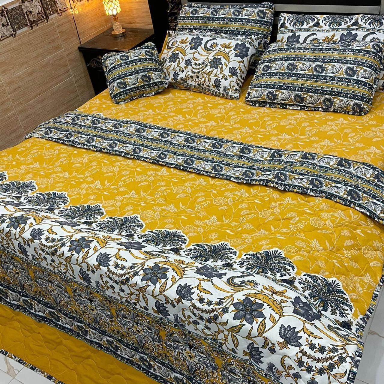Elegant Comforter Set – Soft Touch & Modern Design