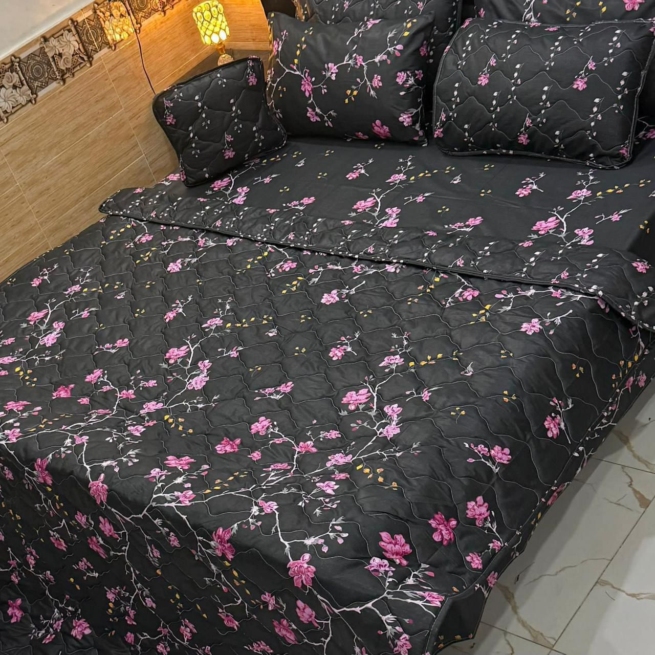 Elegant Comforter Set – Soft Touch & Modern Design
