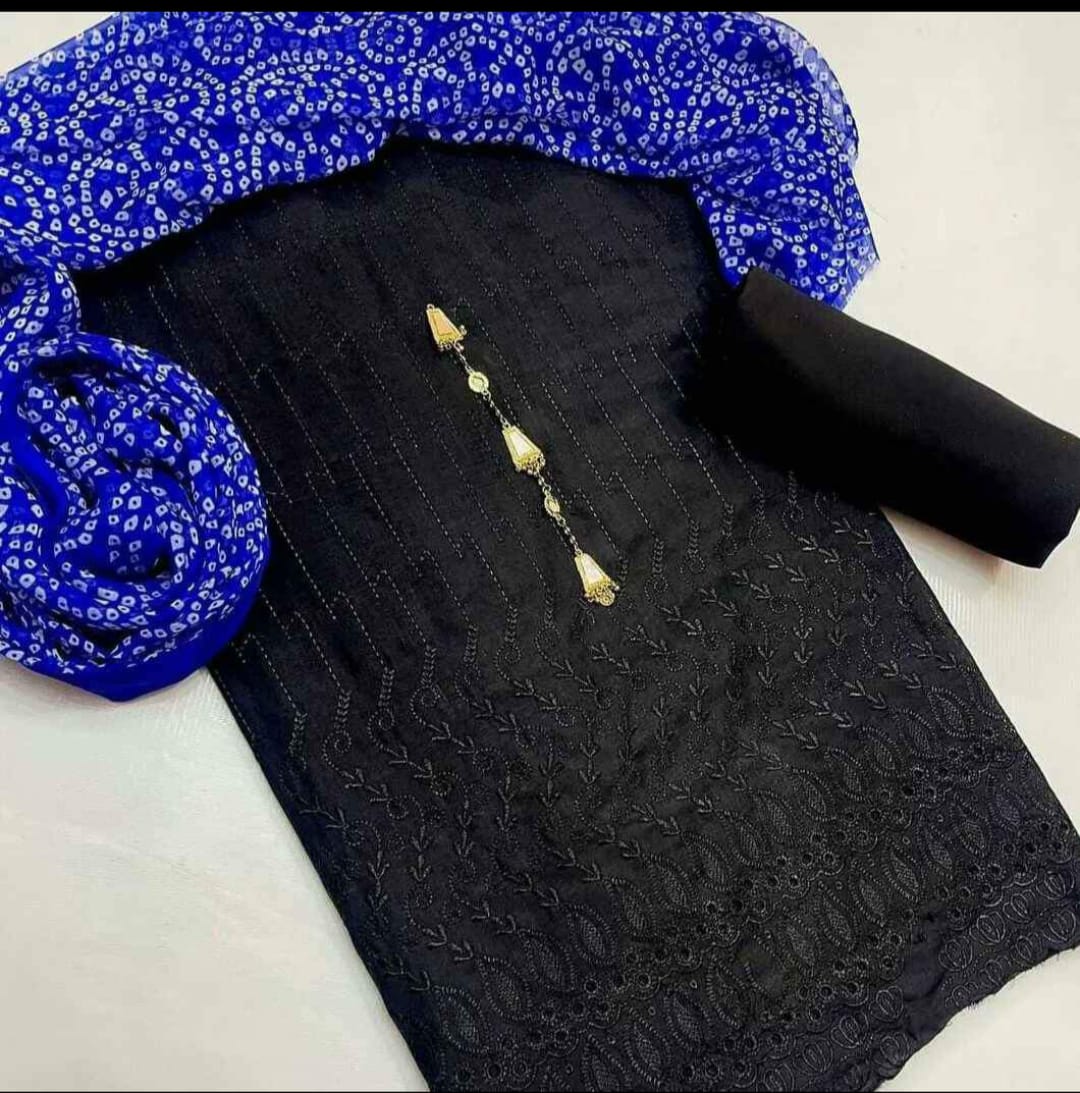 Chicken Kari Embroidered Lawn 3-Piece Suit with Crinkle Chiffon Dupatta