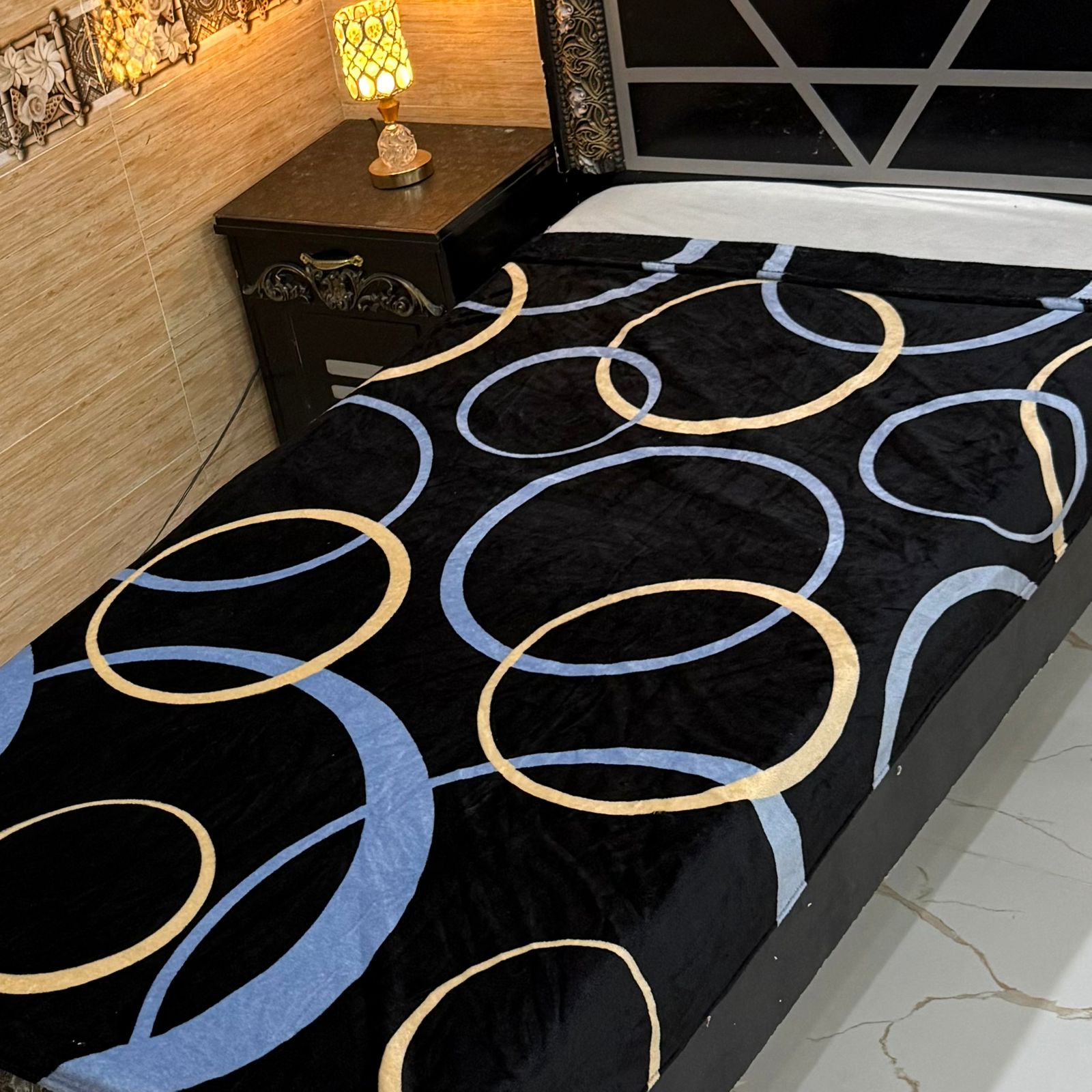 Single AC Blanket – Soft, Lightweight & Cozy Comfort ❄️🛏️