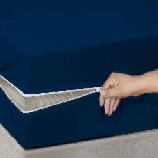 *ZIPPER WATERPROOF MATTRESS COVER*