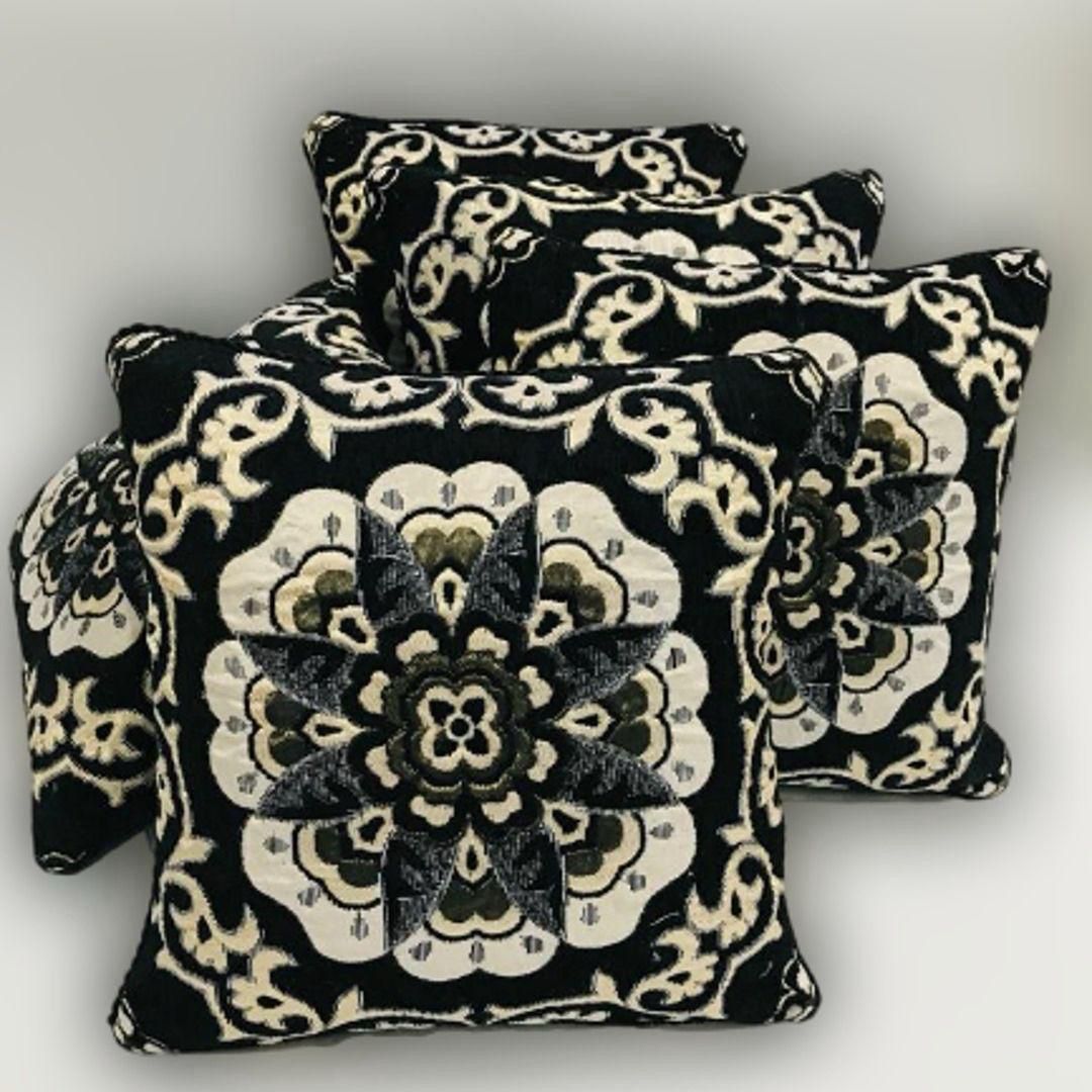 Luxury Velvet Jacquard Cushion Cover – Elegant Soft Decorative Pillow Cover